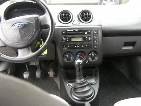 Ford Fiesta - 1.3 Ambiente 210d km nap airco sturbekr nieuwe apk - 1