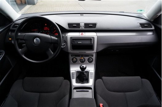 Volkswagen Passat - 2.0 TDI Comfortline AIRCO/CRUISE/6-BAK NETTE AUTO - 1