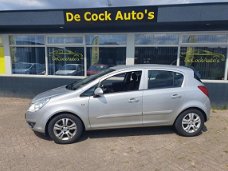 Opel Corsa - 1.2-16V Essentia Climate Control