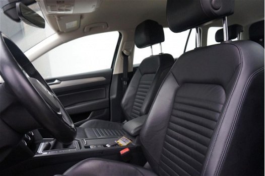 Volkswagen Passat Variant - 1.6 TDI 120pk Connected Series Plus | Navi | Leder | Active info display - 1
