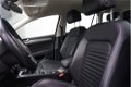 Volkswagen Passat Variant - 1.6 TDI 120pk Connected Series Plus | Navi | Leder | Active info display - 1 - Thumbnail