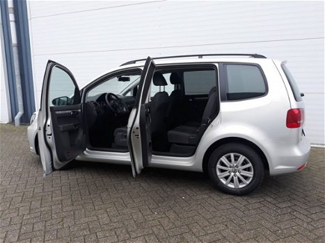 Volkswagen Touran - 1.4 TSI Comfortline stoelverwarming, parkeersensoren achter, navigatie, lichtmet - 1