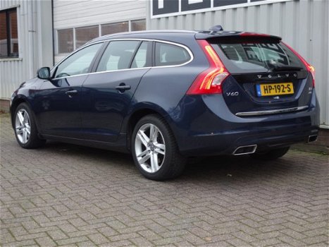 Volvo V60 - 2.4 D6 Ad-Cruise Nav/Cam Xen Trekh Harm-Kardon R-Design Ex BTW AWD Plug-In Hybrid - 1