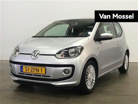 Volkswagen Up! - 1.0 60PK High upNavigatie|3DRS - 1