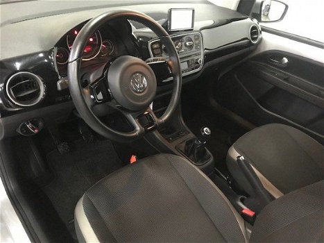 Volkswagen Up! - 1.0 60PK High upNavigatie|3DRS - 1