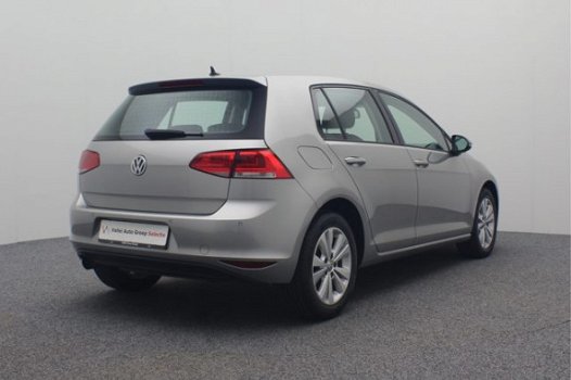 Volkswagen Golf - 1.2 TSI 105PK Comfortline | Navigatie | Parkeersensoren | 16 inch lichtmetalen vel - 1