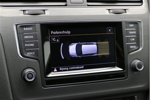 Volkswagen Golf - 1.2 TSI 105PK Comfortline | Navigatie | Parkeersensoren | 16 inch lichtmetalen vel - 1