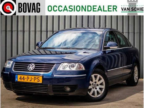 Volkswagen Passat - 2.0-20V Athene LMV, PDC, Trekhaak, Clima, Cruise, NL-Auto - 1