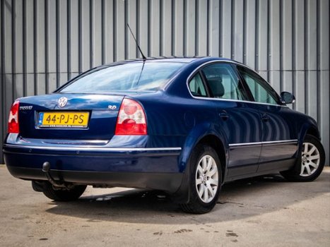 Volkswagen Passat - 2.0-20V Athene LMV, PDC, Trekhaak, Clima, Cruise, NL-Auto - 1