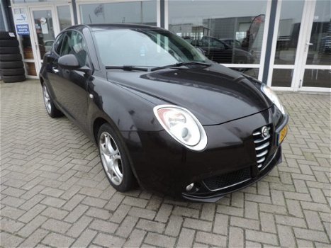 Alfa Romeo MiTo - 1.3 JTDm ECO Distinctive 50 procent deal 1.975, - ACTIE Motor gereviseerd / Navi / - 1