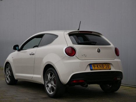 Alfa Romeo MiTo - 0.9 TwinAir 86pk Distinctive Zwart Leder / 17inch / PDC / Airco-ECC - 1