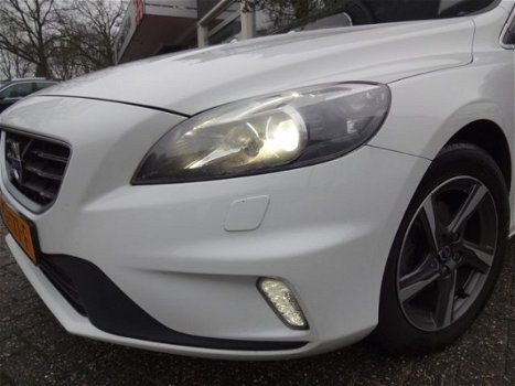 Volvo V40 - 2.0 D2 R-Design Business Xenon Navigatie - 1