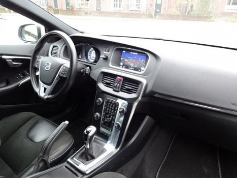 Volvo V40 - 2.0 D2 R-Design Business Xenon Navigatie - 1