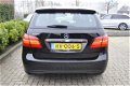 Mercedes-Benz B-klasse - 180 Ambition ex btw leer, navi, cruise, airco, pdc - 1 - Thumbnail