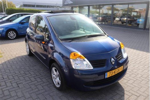 Renault Modus - 1.6-16V Tech Road 50 procent deal 1.725, - ACTIE Automaat / Trekhaak / Schuif/kantel - 1