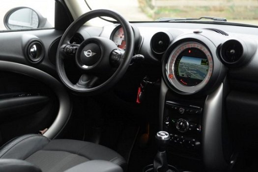 Mini Mini Countryman - 1.6 Cooper Salt / Navigatie / Airco / Half leder / 18 inch / Pdc - 1