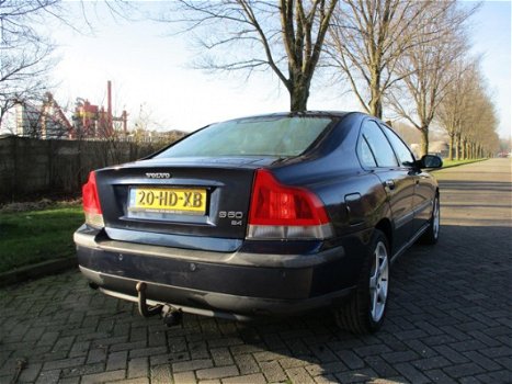 Volvo S60 - 2.4 Bj 2001, Airco, Cruise, Nieuwe Apk, Trekhaak - 1