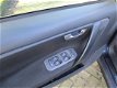 Volvo S60 - 2.4 Bj 2001, Airco, Cruise, Nieuwe Apk, Trekhaak - 1 - Thumbnail