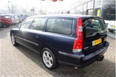 Volvo V70 - 2.4 D5 EDITION II AIRCO PDC VERW. VOORSTOELEN