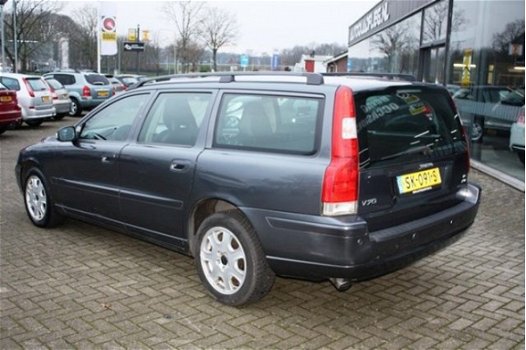 Volvo V70 - 2.4 D5 AWD EDITION CLASSIC - 1