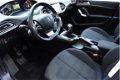 Peugeot 308 SW - 1.2 e-THP Blue Lease Executive Panoramadak - 1 - Thumbnail