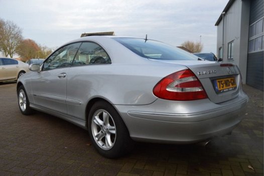 Mercedes-Benz CLK-klasse Coupé - 240 Elegance Automaat B.J 2002 - 1