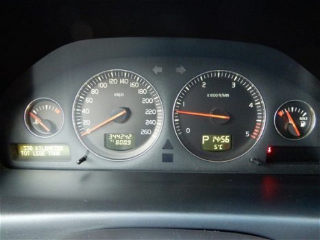 Volvo S60 - 2.4 D5 Momentum 164PK Aut Clima | Trekh - 1