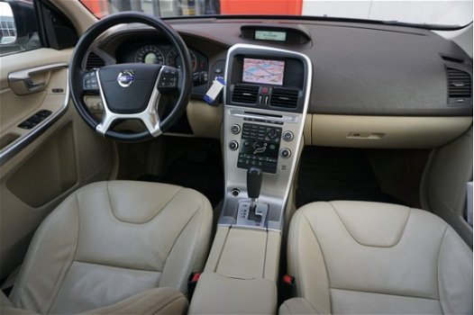 Volvo XC60 - 2.4D 176 pk Momentum Aut. | Adaptive Cruise | Panoramadak | - 1