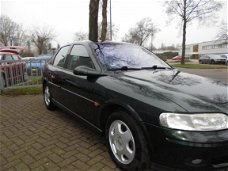 Opel Vectra - 1.6-16V Business Edition AUTOMAAT GEHEEL NIEUW