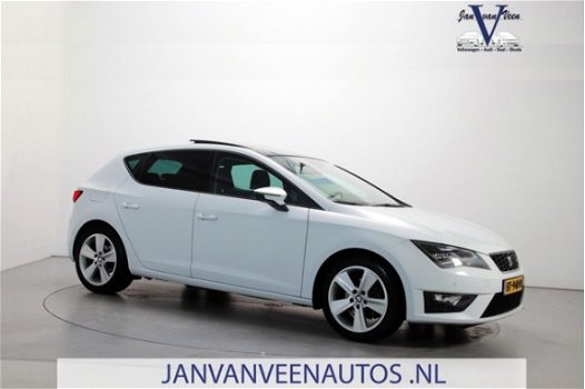 Seat Leon - 1.4 TSI 150pk FR Connect DSG Panoramadak Xenon Camera Leder/Alcantara - 1