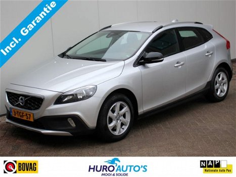 Volvo V40 Cross Country - 1.6 T4 Momentum - 1