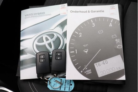 Toyota Yaris - 1.5 Hybrid Dynamic Safety sense-Navigatie - 1