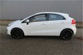 Kia Rio - 1.2 CVVT ComfortLine 5Drs /Navi/Airco/Bluetooth/NAP/7jaar garantie - 1 - Thumbnail