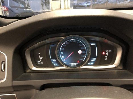 Volvo V60 - 2.4 D6 AWD Plug-In Hybrid Summum - 1