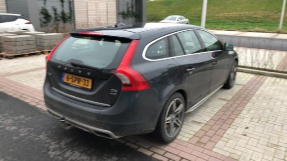 Volvo V60 - 2.4 D6 AWD Plug-In Hybrid Summum - 1