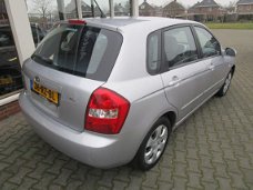 Kia Cerato - 2.0 EX Automaat