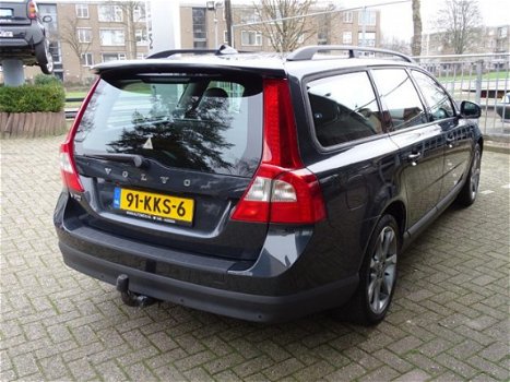 Volvo V70 - D5 2.4 AUTOMAAT LIMITED EDITION /LEER - 1