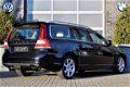 Volvo V70 - V70 2.4 D5 215PK SUMMUM ORG. NL LEDER NAVI SCH.DAK - 1 - Thumbnail