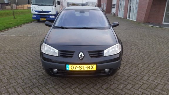 Renault Mégane - 1.6-16V Dynamique Comfort - 1