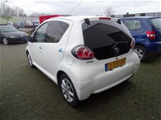 Toyota Aygo - 1.0 VVT-i Dynamic Blue ZEER LUXE = NOVEMBER 2014