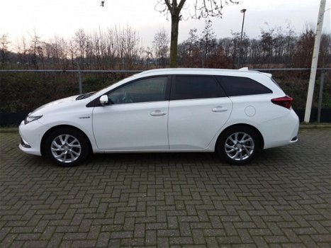 Toyota Auris Touring Sports - 1.8 Hybrid Executive AUTOMAAT - 1