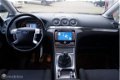 Ford S-Max - 2.0 Titanium 7p. PDC / Cruise / Navigatie - 1 - Thumbnail