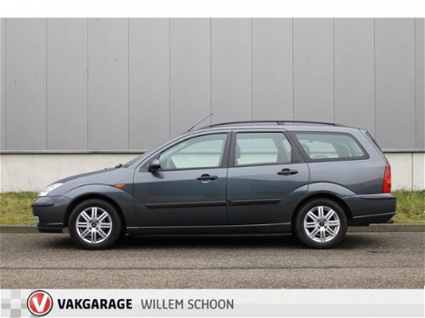 Ford Focus Wagon - 1.6-16V Futura - 1