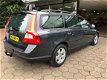 Volvo V70 - 2.0D Limited Edition Airco, Navigatie, half leder/stof - 1 - Thumbnail