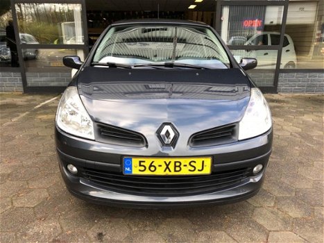 Renault Clio - 1.6-16V Dynamique Airco, Automaat. Elektrische glazen schuif/kanteldak - 1