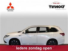 Mitsubishi Outlander - 2.0 PHEV instyle. Deze prijs is excl. BTW en BPM