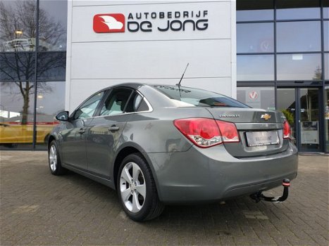 Chevrolet Cruze - 1.8-16V LT - 1