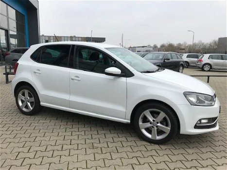 Volkswagen Polo - 1.2 TSI Highline 17, Inch , navigatie - 1