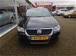 Volkswagen Passat - 1.6 FSI Comfortline ZEER NETJES MET NW APK - 1 - Thumbnail