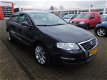 Volkswagen Passat - 1.6 FSI Comfortline ZEER NETJES MET NW APK - 1 - Thumbnail